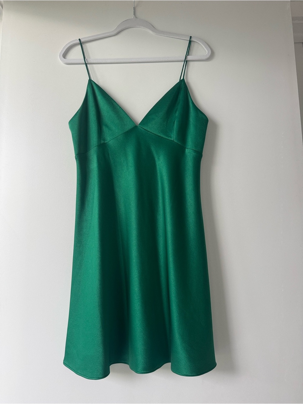 NWT New Alice + Olivia Julietta Deep Sage Green Satin Slip Mini Dress size 8